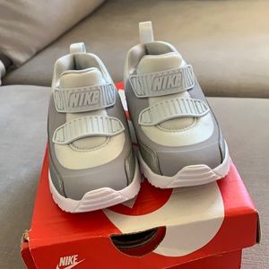 nike air max tiny 90 pure platinum size 9
